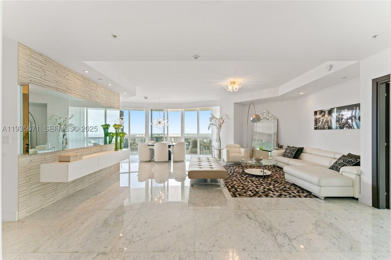 18201 Collins Ave #5001 - Photo 6 of 30