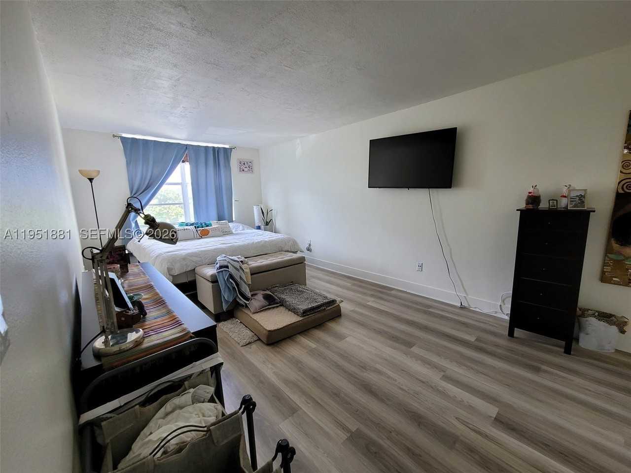 9320 Fontainebleau Blvd #510 - Photo 4 of 11