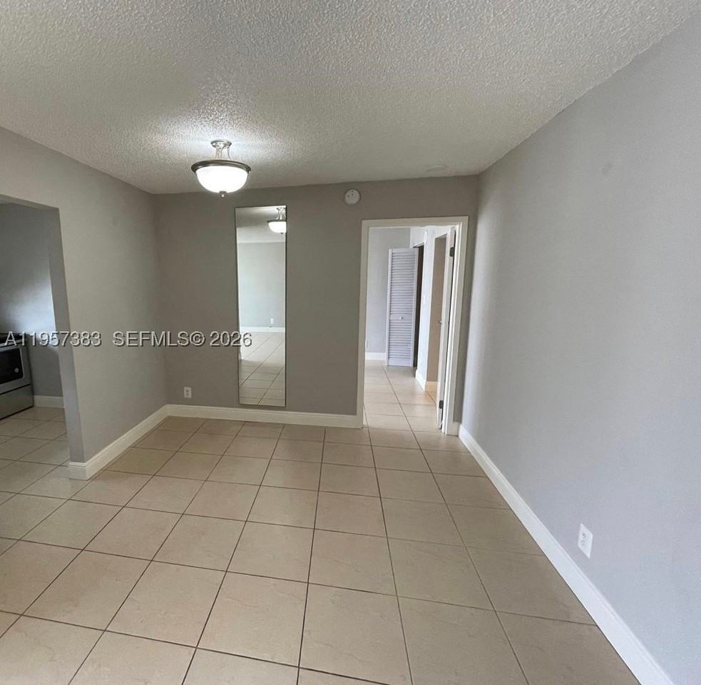 16909 N Bay Rd #807 - Photo 5 of 15