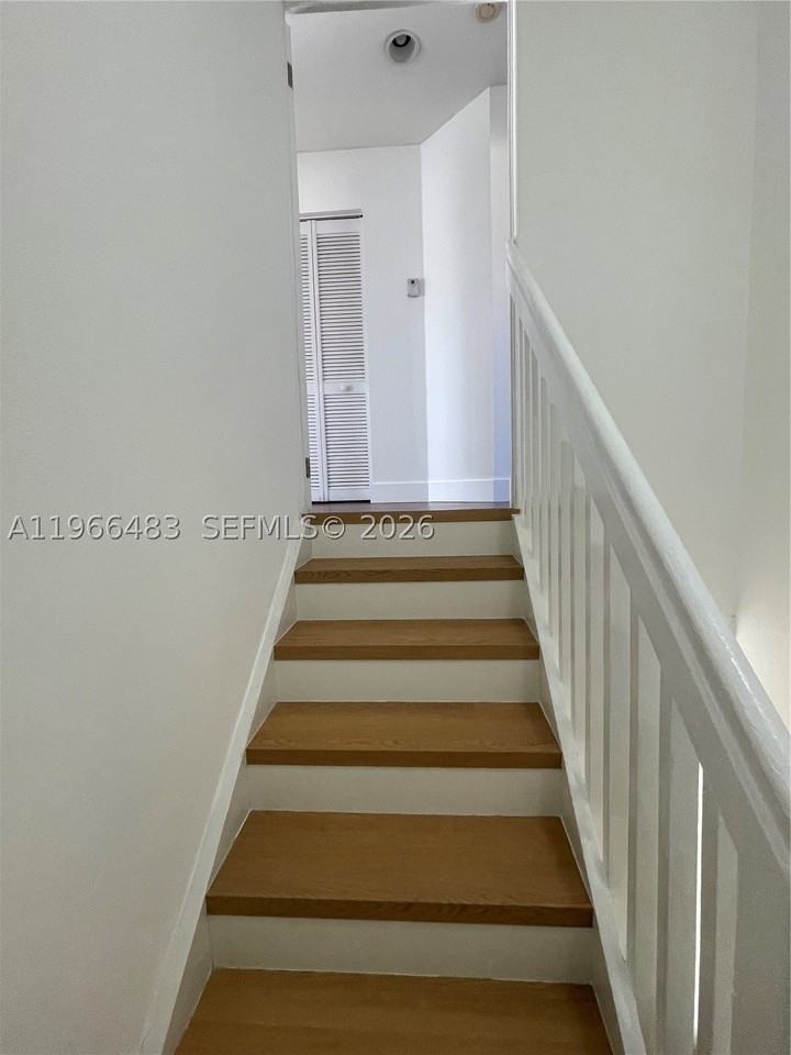 703 Ne 195th St #703 - Photo 6 of 27
