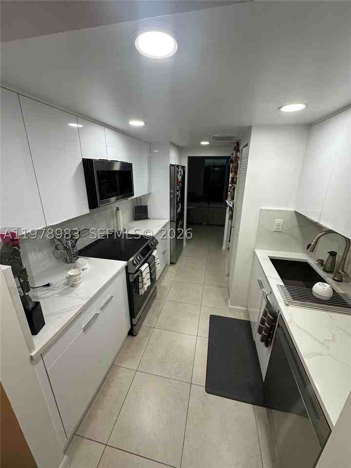 7401 Nw 16th St #407 - Photo 6 of 29