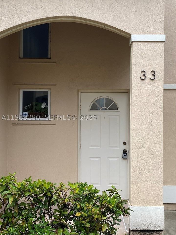 543 Racquet Club Rd #33 - Photo 2 of 28