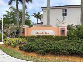 featured image of 2281 Ne 42nd Ave #2281
