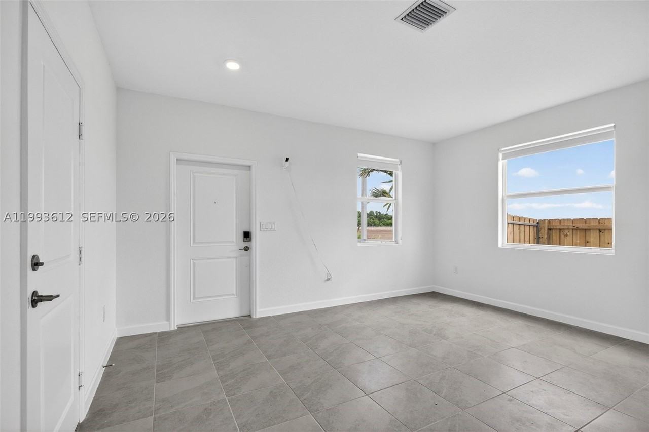 19404 Sw 339th Ter - Photo 4 of 30