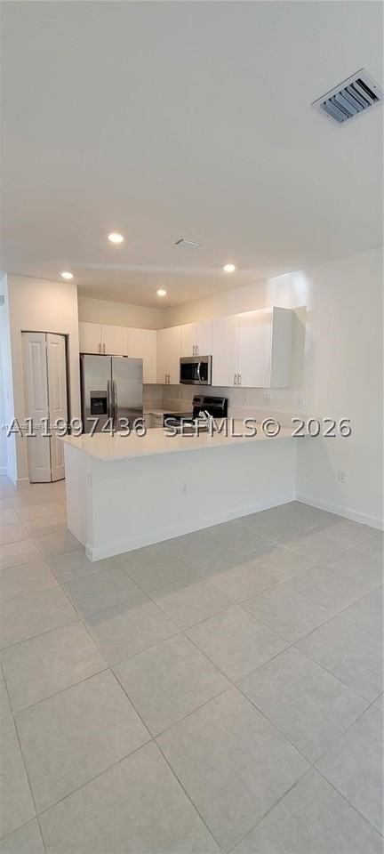 1010 Se 26th Ter #0 - Photo 2 of 14