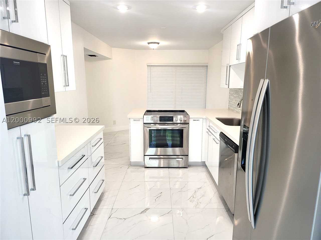 9723 N New River Canal Rd #416 - Photo 6 of 50
