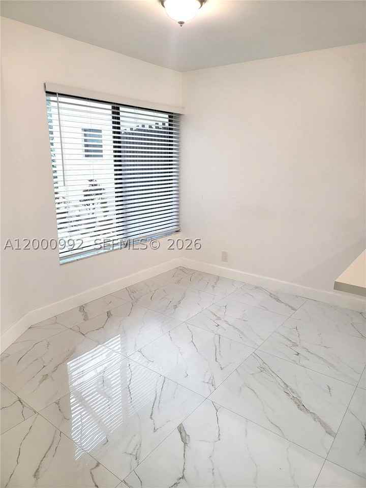 9723 N New River Canal Rd #416 - Photo 7 of 50
