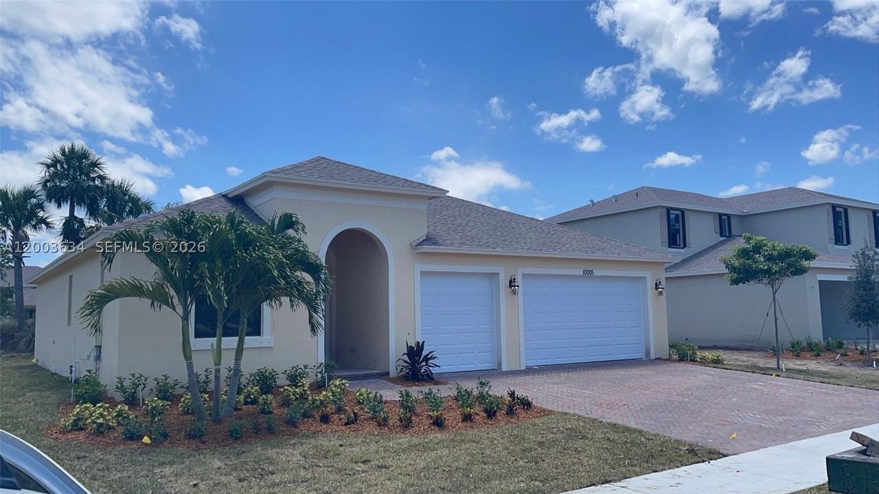 10005 W Verona Cir #10005 - Photo 2 of 36