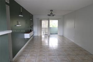featured image of 1725 W 60th St #F330