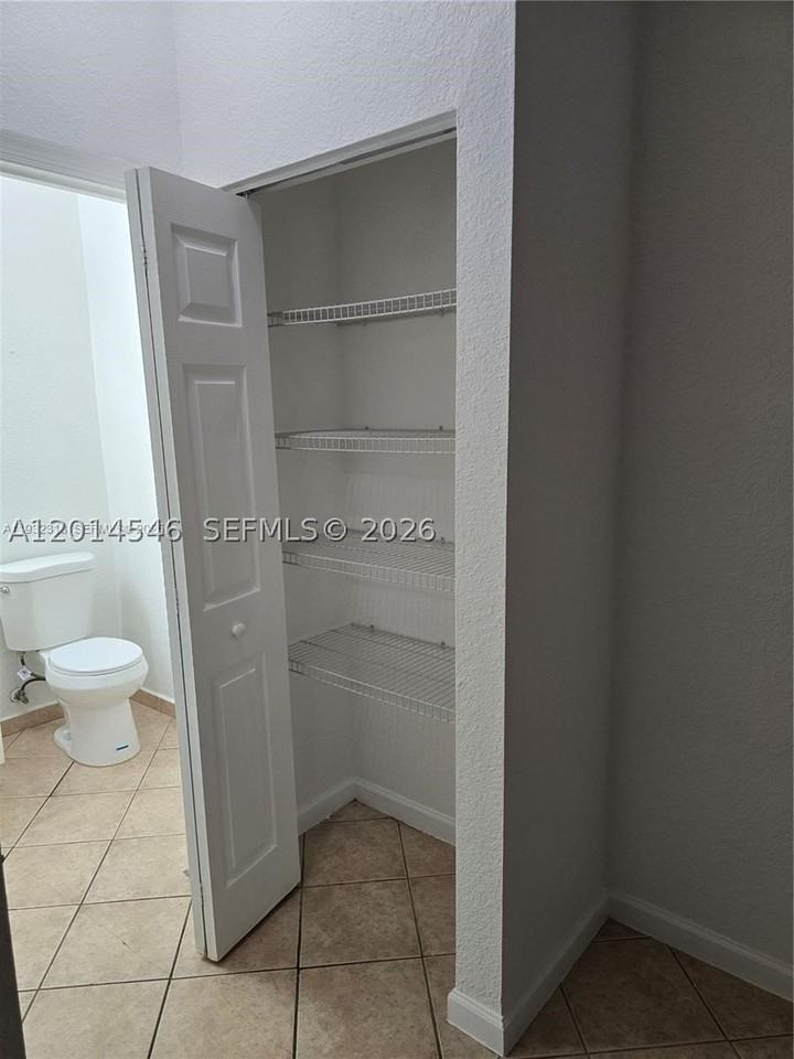 1304 N Santa Catalina Cir #1304 - Photo 5 of 17