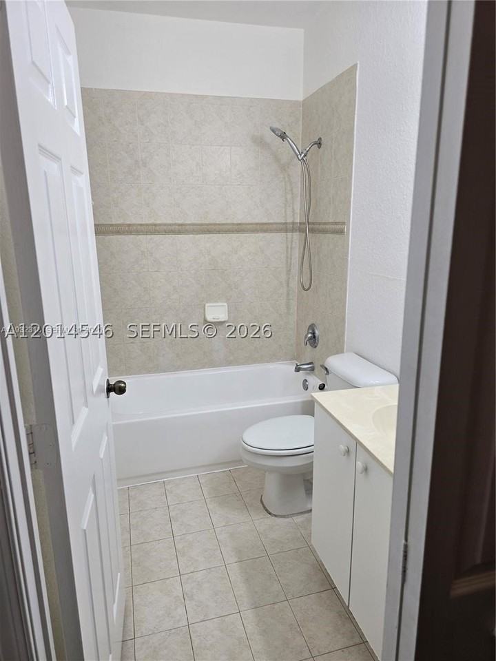 1304 N Santa Catalina Cir #1304 - Photo 6 of 17