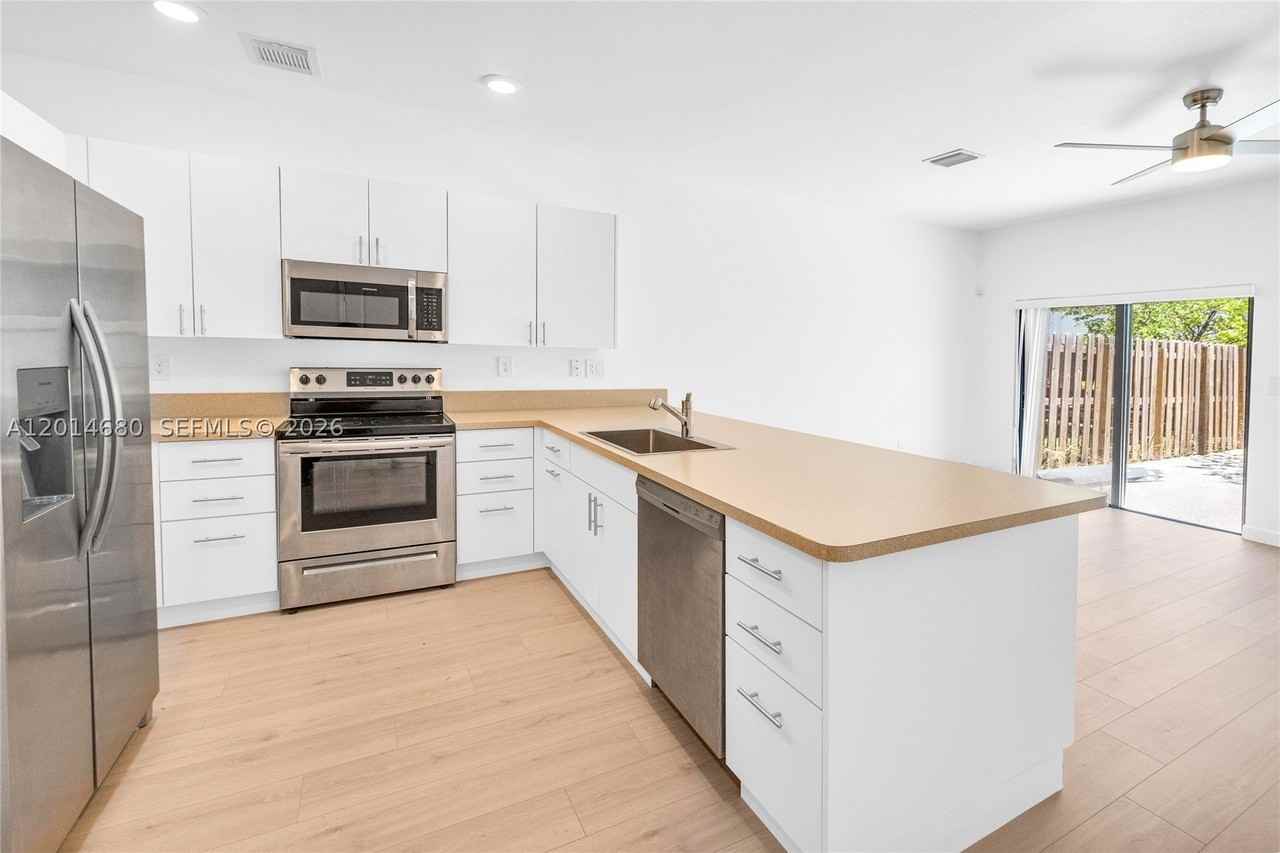 11854 Sw 246th Ln - Photo 6 of 36