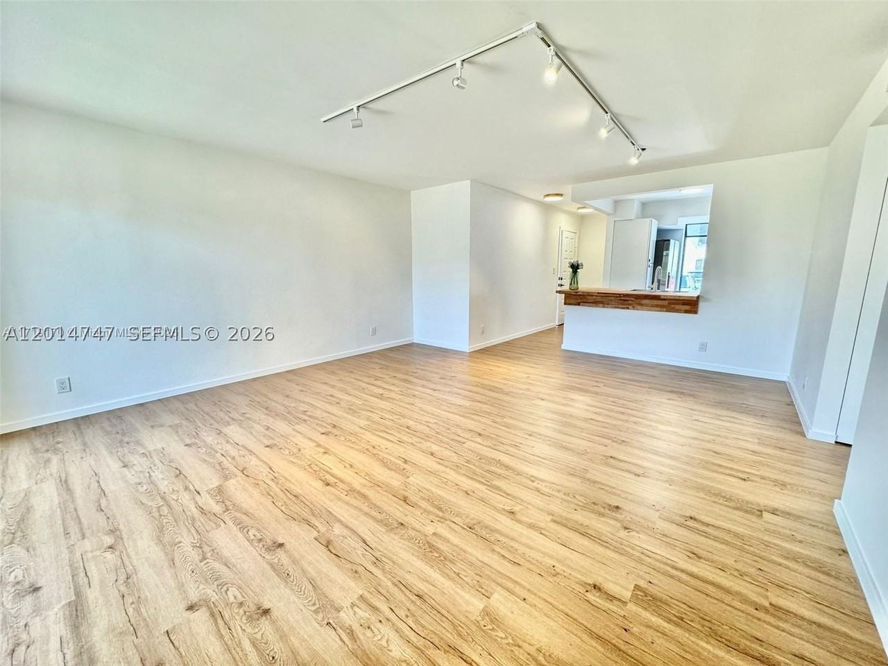 715 Gardens Dr #103 - Photo 3 of 21
