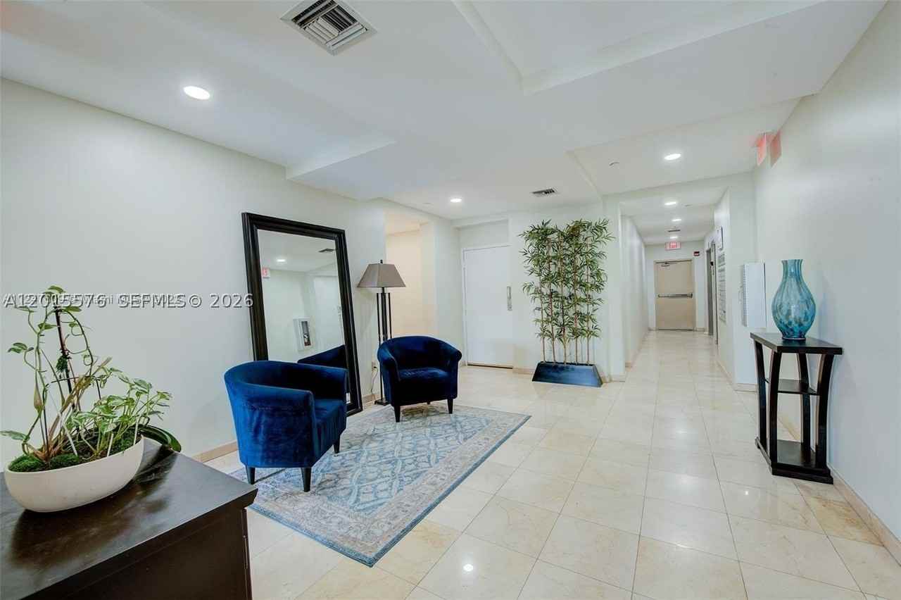 671 Biltmore Way #PH - Photo 6 of 40