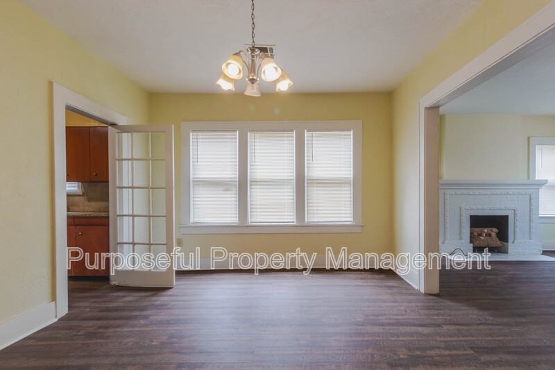 728 Ne 15th St - Photo 7 of 22