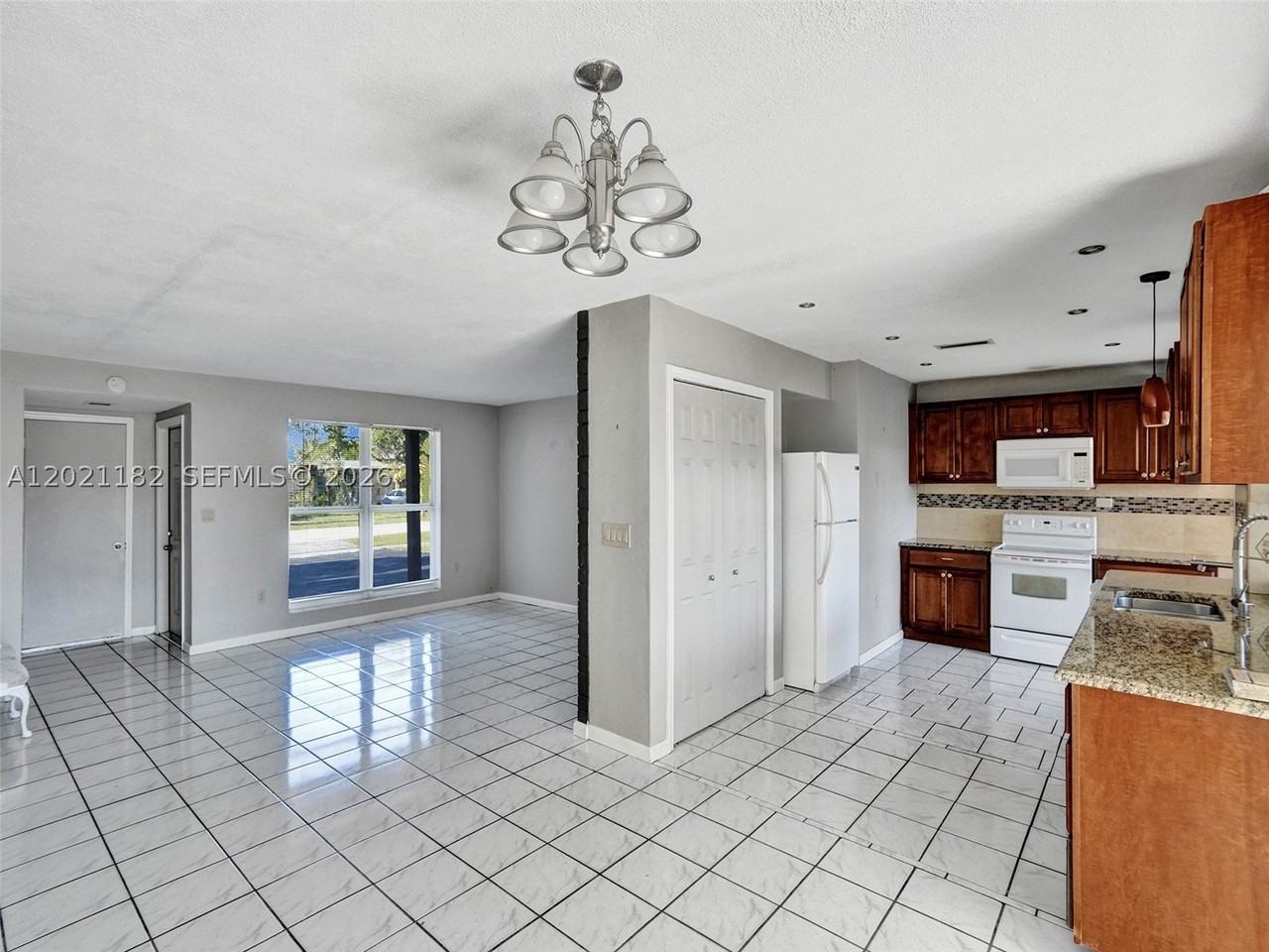 8550 Nw 27th Pl #8550 - Photo 6 of 39