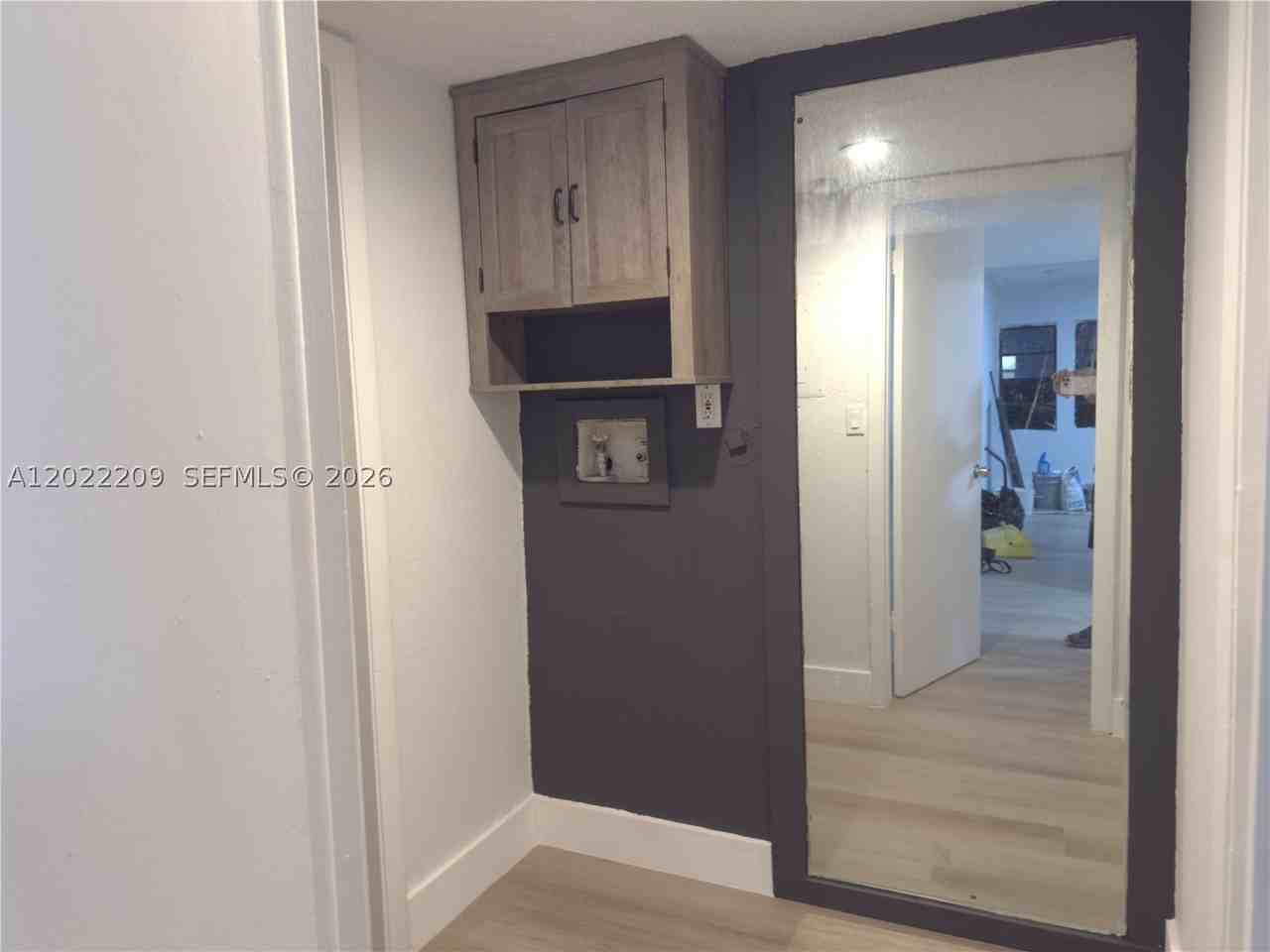 1309 Nw 8th Ave - Photo 5 of 23