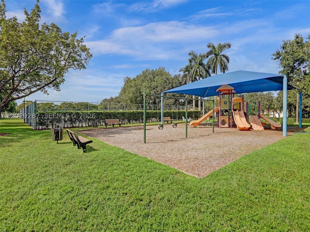 16541 Nw 5th St - Photo 6 of 50