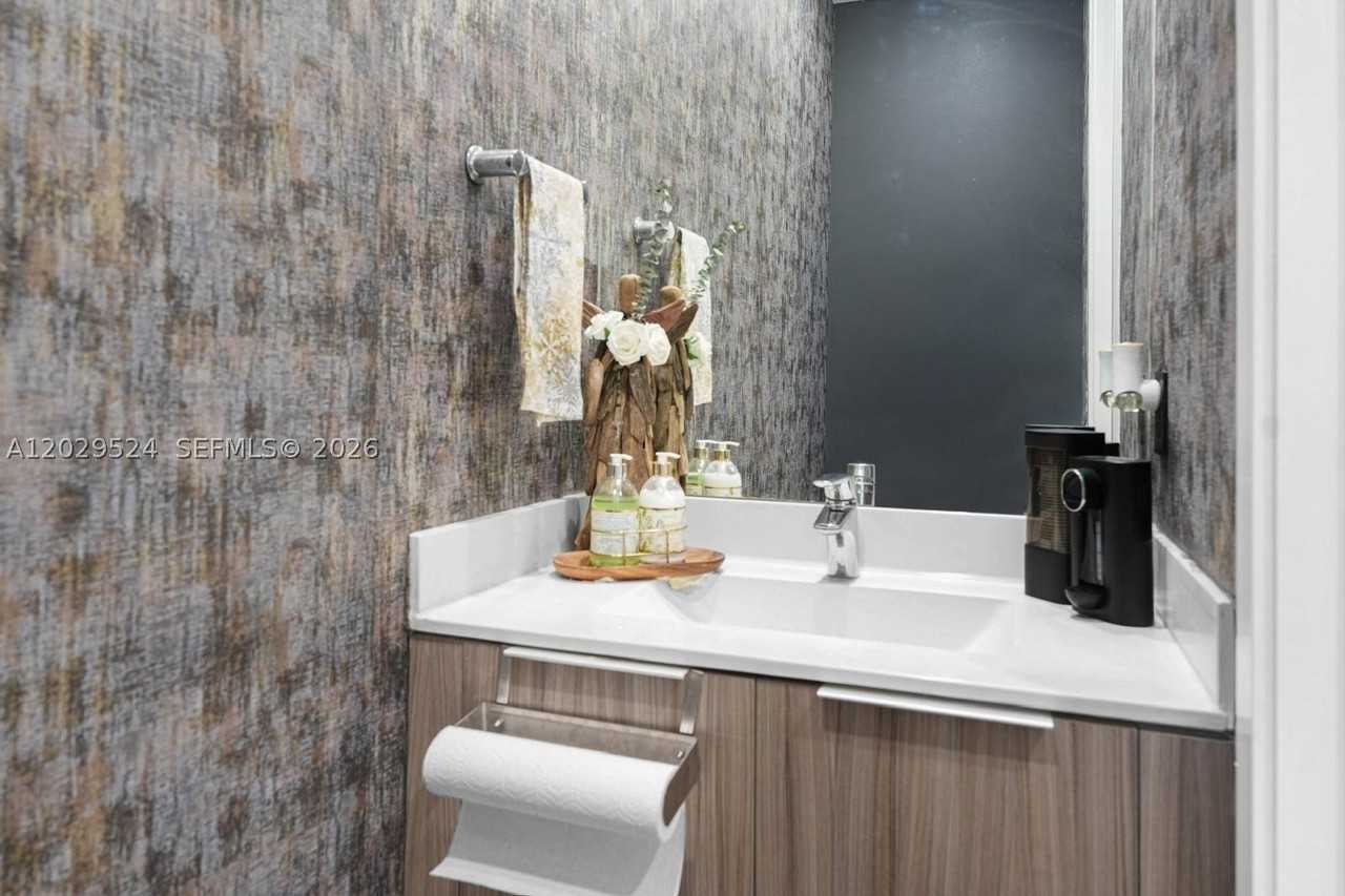 8005 Nw 104th Ct #8005 - Photo 5 of 19