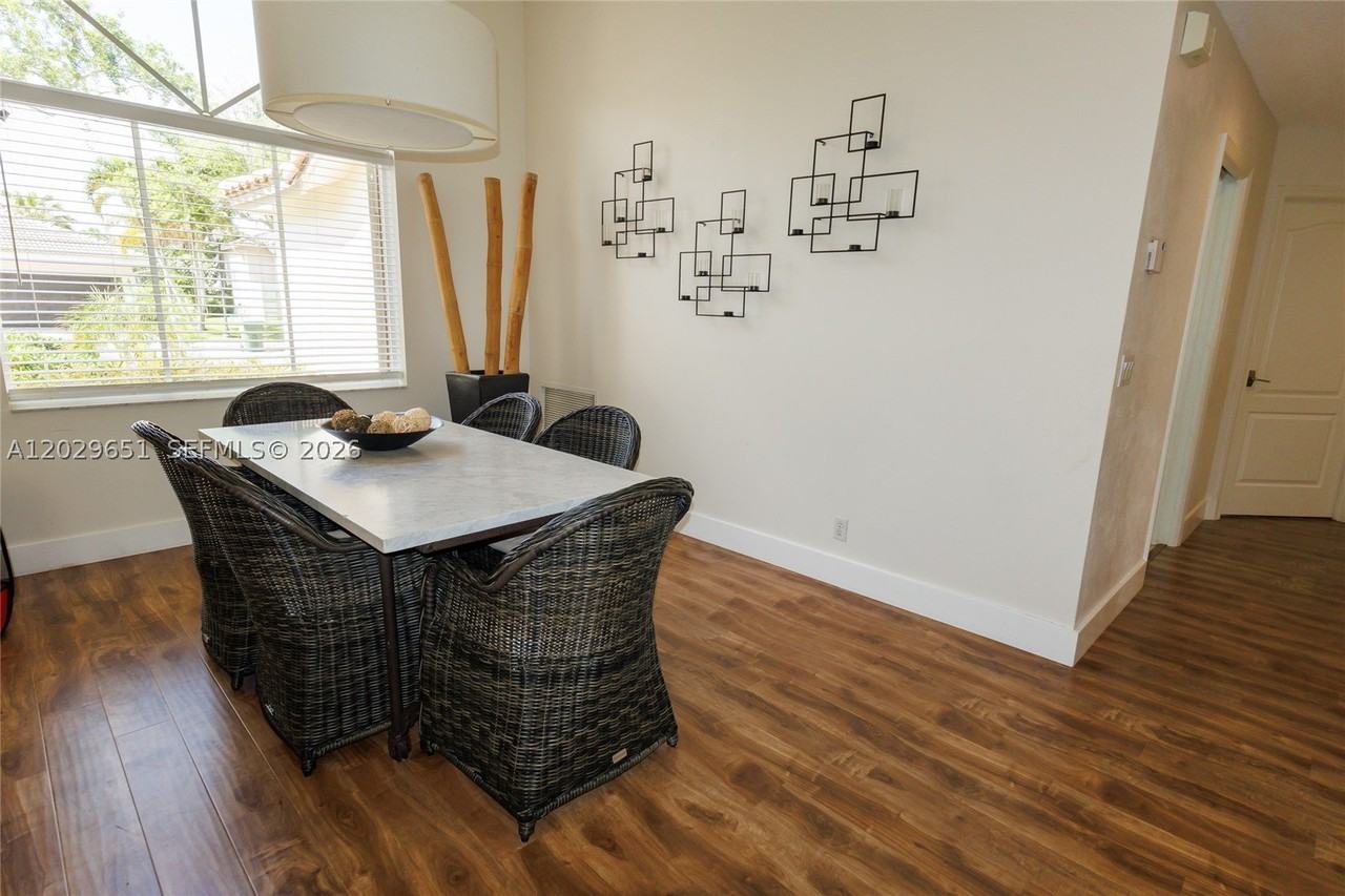 280 Landings Blvd #280 - Photo 6 of 50