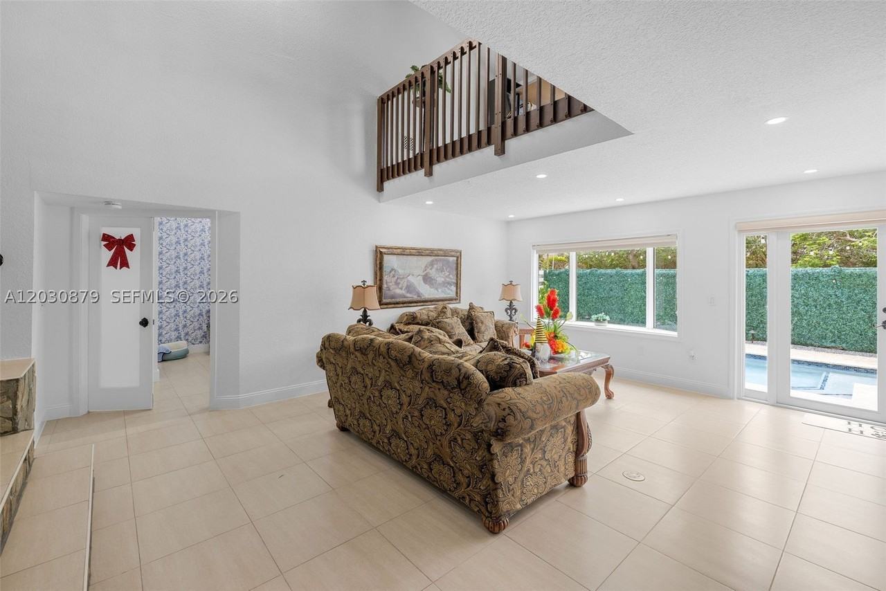14029 Sw 149th Ln - Photo 5 of 41