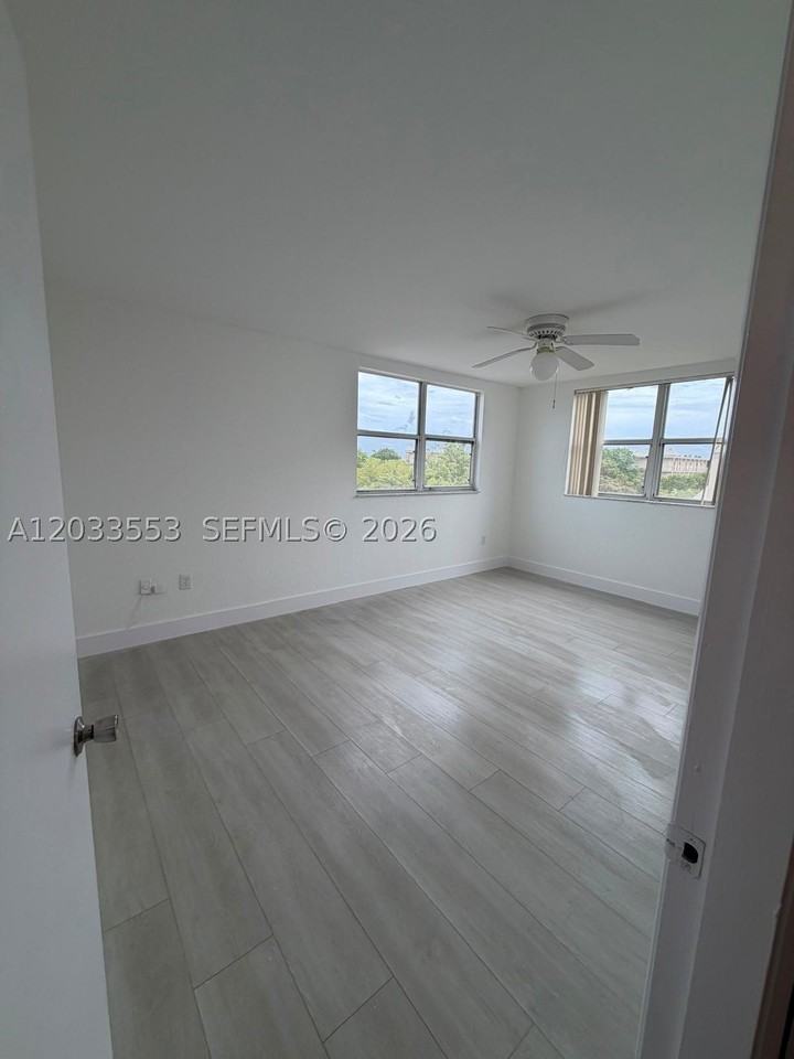 8235 Lake Dr #502 - Photo 5 of 19