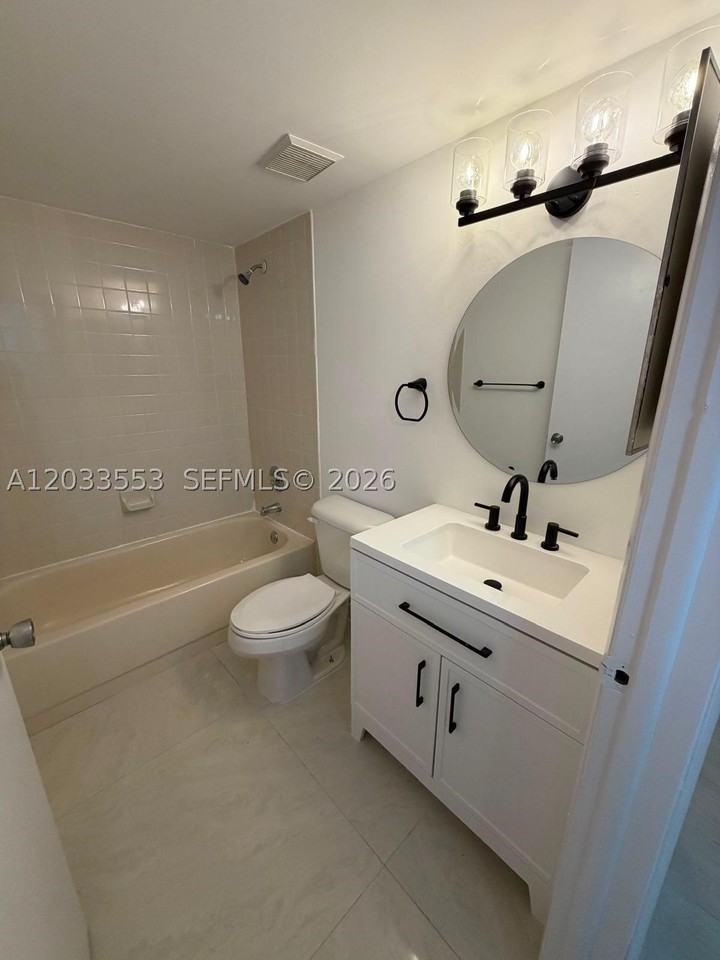 8235 Lake Dr #502 - Photo 6 of 19