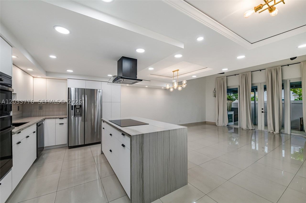 8411 Sw 208th Ter - Photo 6 of 35