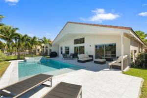 featured image of 18061 Sw 33rd St