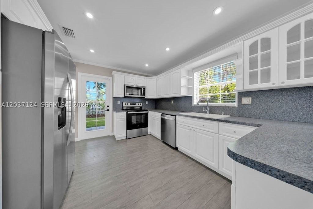 11351 Sw 63rd Ter #11351 - Photo 2 of 50