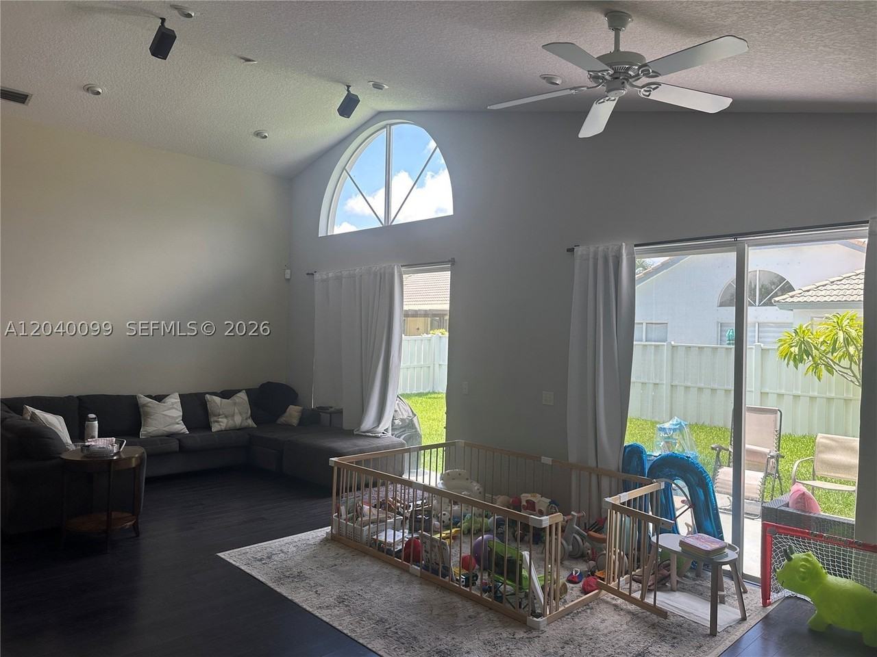 16407 Sw 1st Ct - Photo 4 of 34