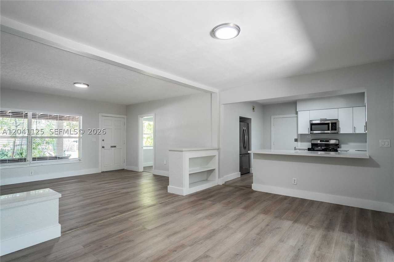 1691 Ne 143rd St #0 - Photo 7 of 35