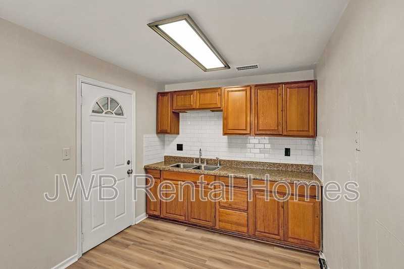 3825 Division St - Photo 2 of 19