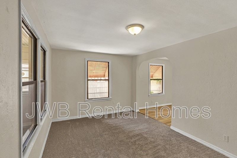 3825 Division St - Photo 5 of 19