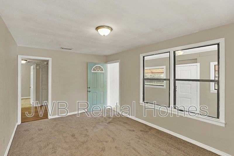 3825 Division St - Photo 7 of 19