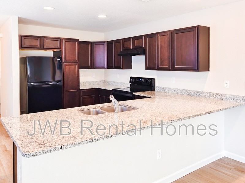 8213 Free Ave - Photo 2 of 11