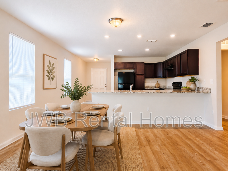 8213 Free Ave - Photo 5 of 11