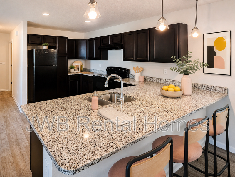 7028 Wilson Blvd - Photo 3 of 12