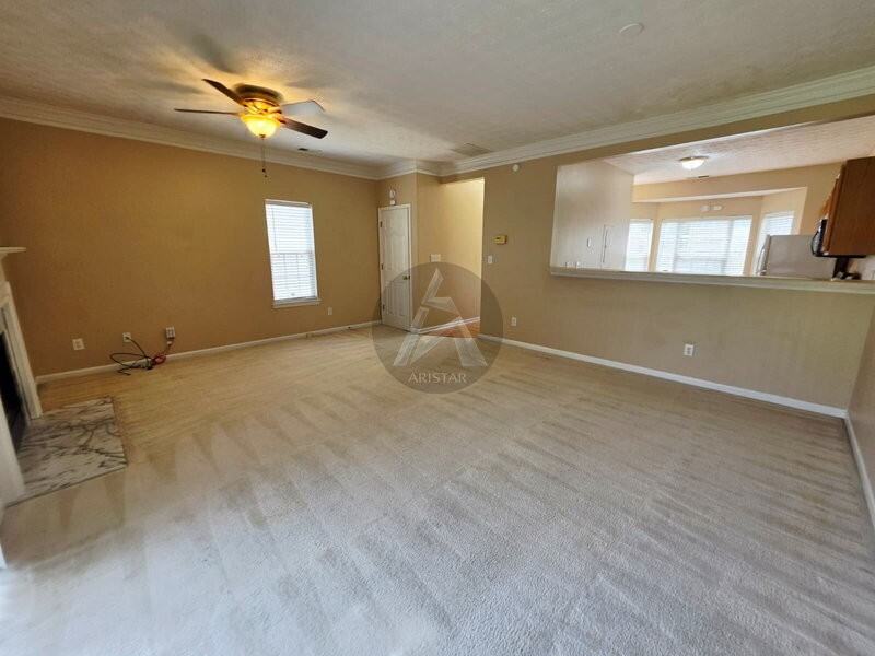 4319 Thorngate Ln - Photo 5 of 21