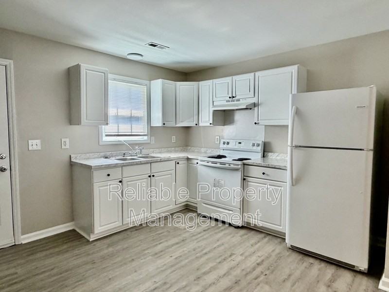 602 Winston Cir - Photo 4 of 11