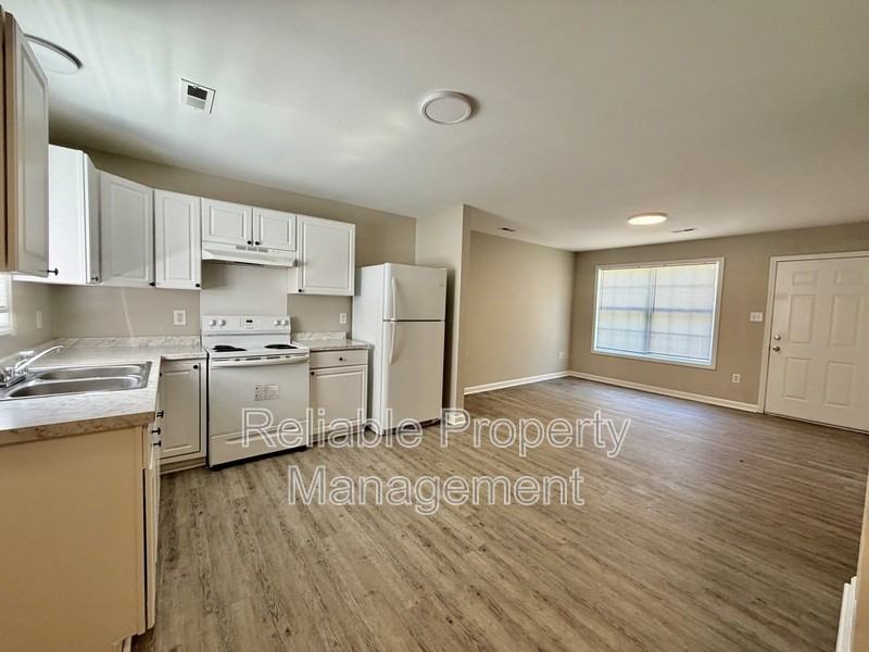 602 Winston Cir - Photo 5 of 11