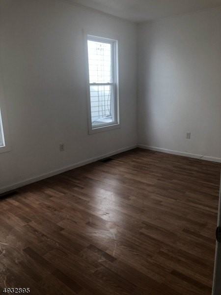63 Cedar Ave - Photo 5 of 15