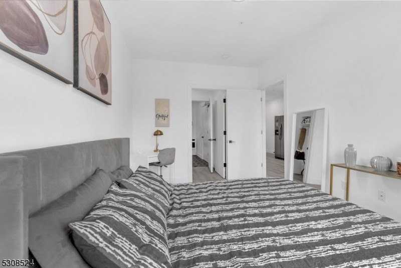 925 E Jersey St #622 - Photo 3 of 10