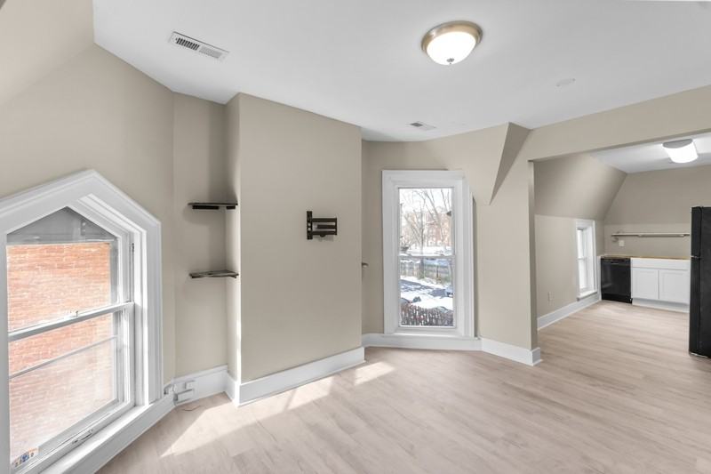 1111 E Genesee St - Photo 6 of 8