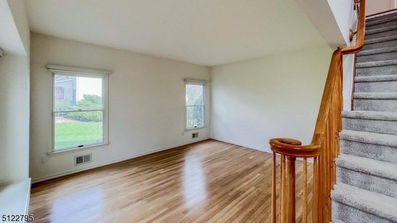 9 Collins Dr - Photo 2 of 26