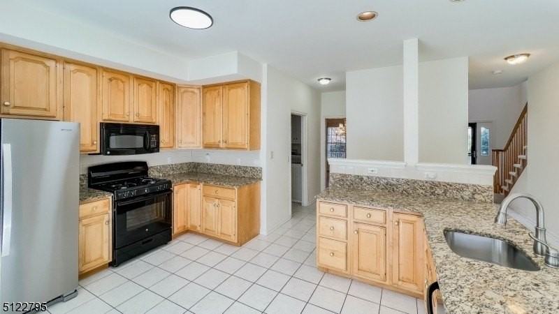 9 Collins Dr - Photo 6 of 26