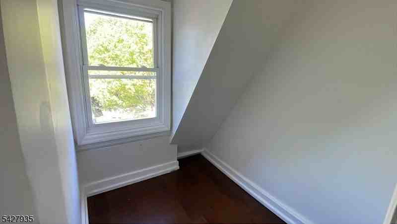 120 S 7th St #3 - Photo 4 of 5