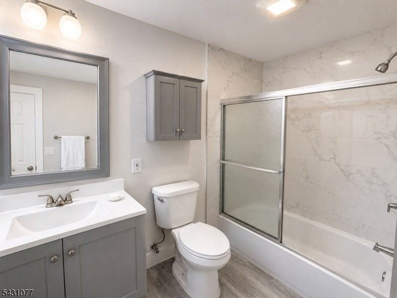 160 Elm St - Photo 4 of 5