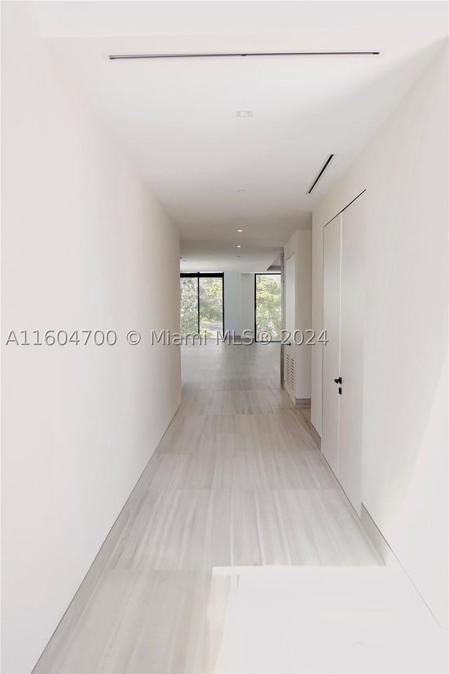 345 W 46th St #345 - Photo 7 of 47