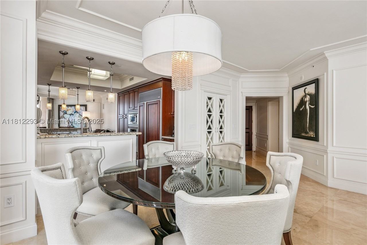 17875 Collins Ave #1706 - Photo 6 of 39